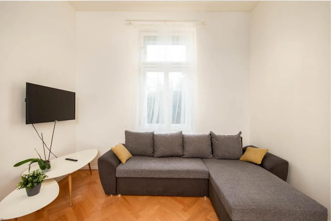 Apartment Prague Park Residence Karlin