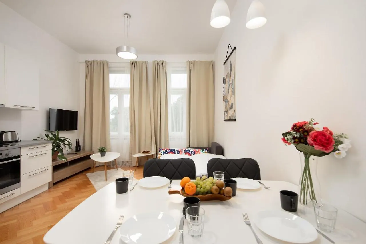 Prague Park Residence Karlin Apartment